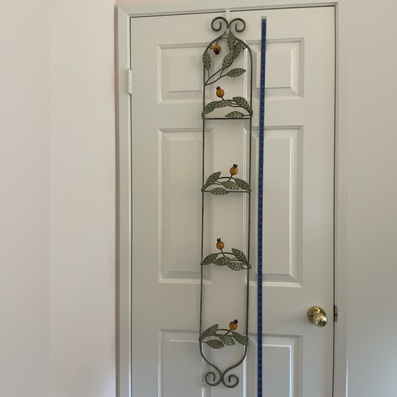 Antique Decorative Shelves - Picture 10 of 10